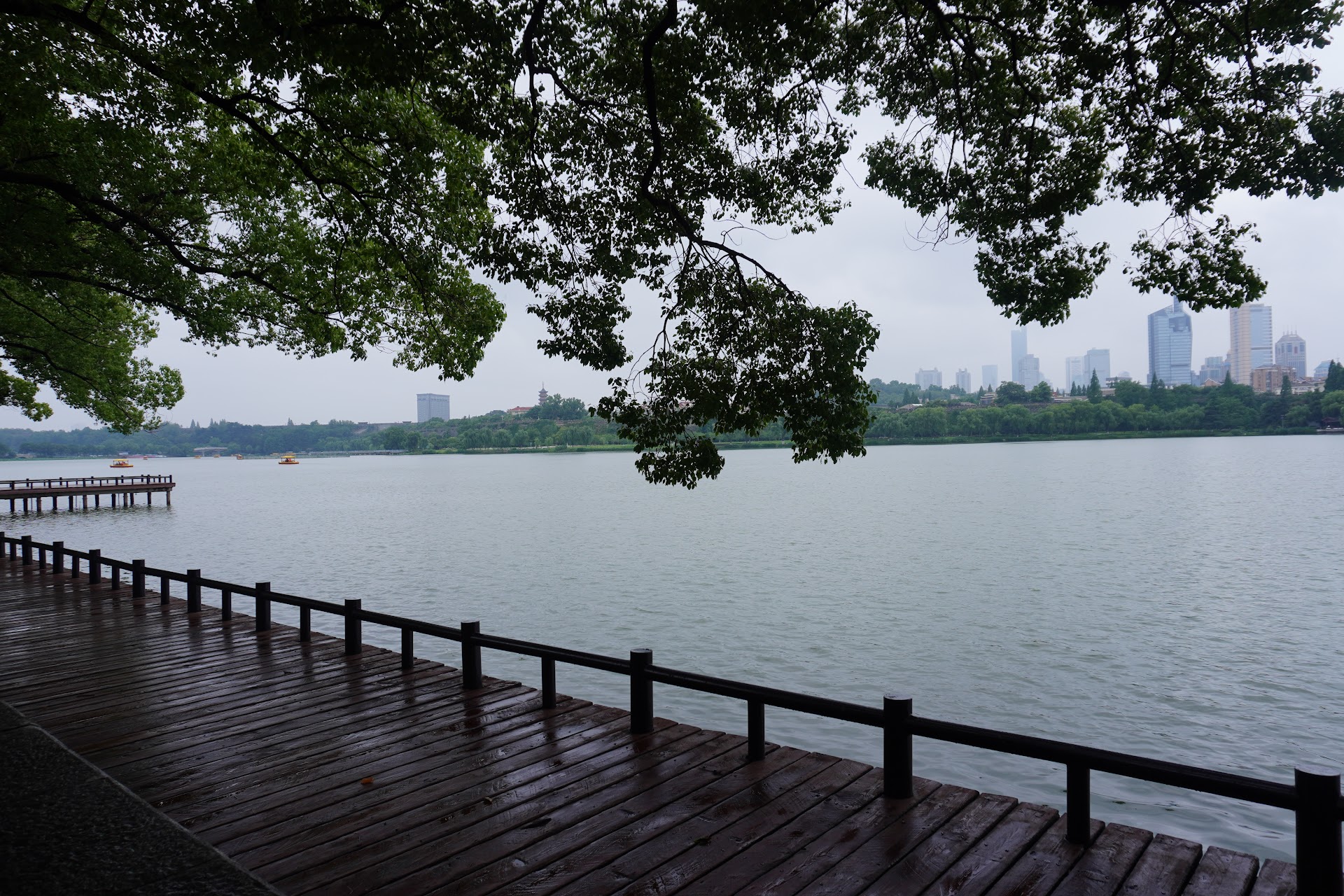 ./lakeside.jpeg